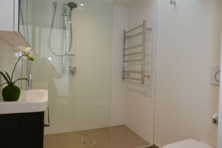 Photo of property in 10 Park Terrace, Christchurch Central, Christchurch, 8013