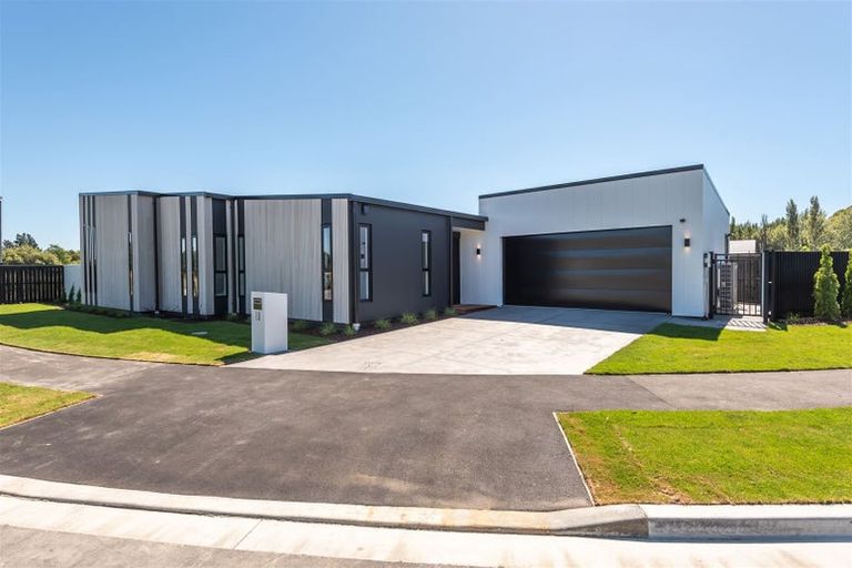 Photo of property in 18 Twin Meadows Drive, Casebrook, Christchurch, 8051