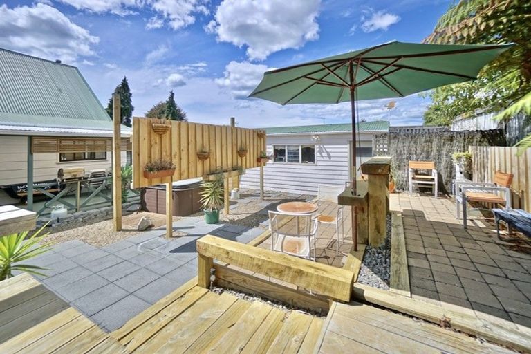 Photo of property in 46 Lee Street, Te Puke, 3119