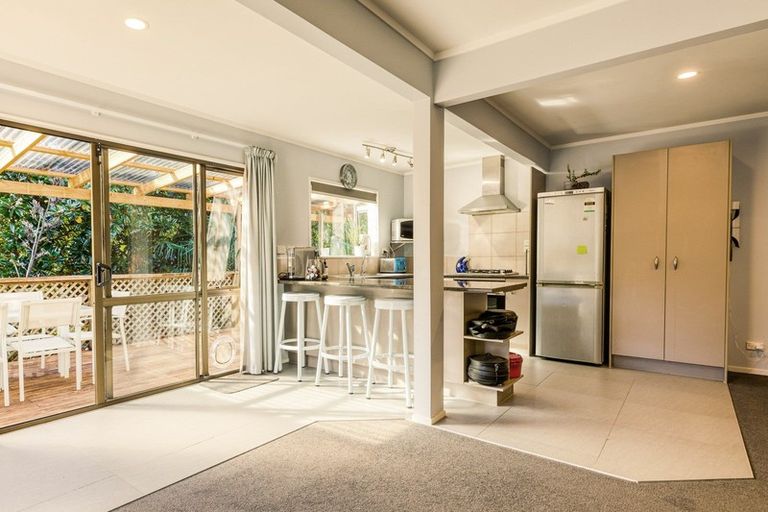 Photo of property in 35 Great North Road, Riverhead, 0820