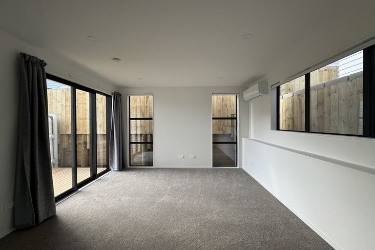 Photo of property in 16 Elegant Lane, Ranui, 0612