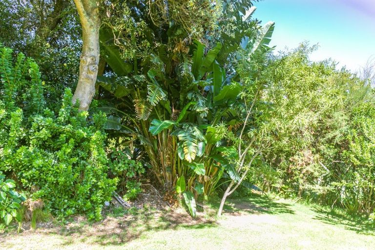 Photo of property in 7 Pye Place, Hot Water Beach, Whitianga, 3591