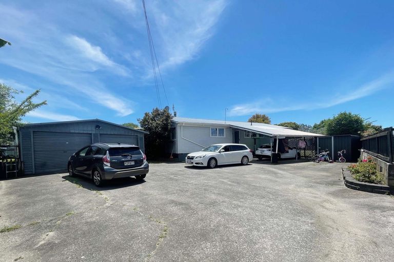 Photo of property in 65 Cargill Street, Papakura, 2110