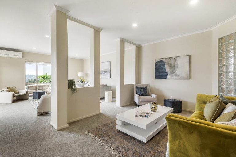 Photo of property in 15 Rangi Avenue, Schnapper Rock, Auckland, 0632