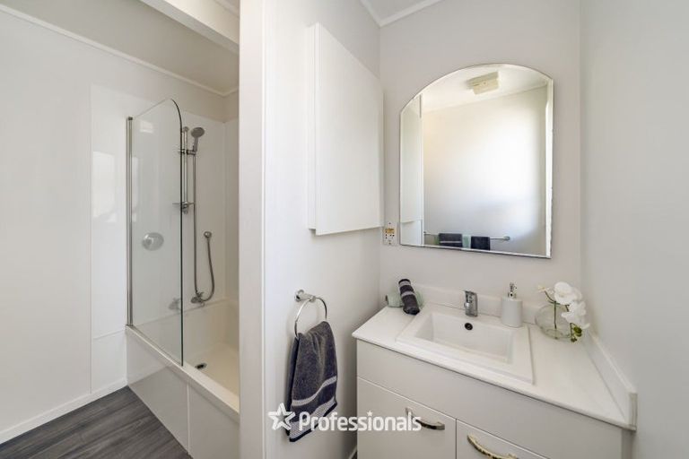 Photo of property in 22 Elizabeth Street, Moera, Lower Hutt, 5010