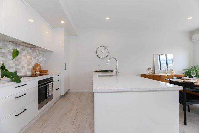 Photo of property in 19b Tawa Road, Te Atatu Peninsula, Auckland, 0610