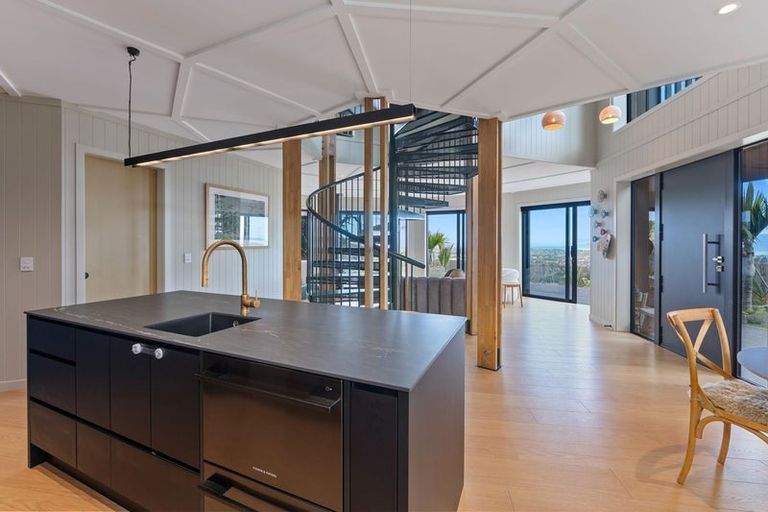 Photo of property in 14 Wilson Way, Waikanae, 5036