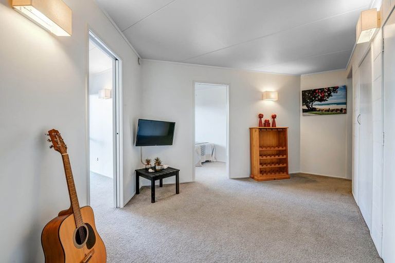 Photo of property in 19 Kahurangi Place, Snells Beach, 0920