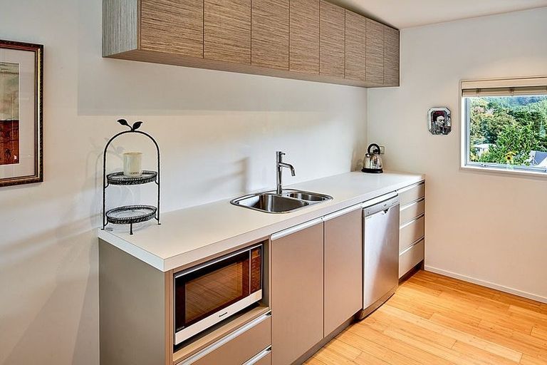 Photo of property in 3 Saddleback Grove, Karori, Wellington, 6012