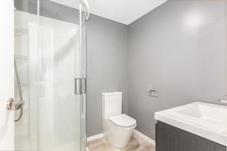 Photo of property in 16 Kopua Place, Whitby, Porirua, 5024