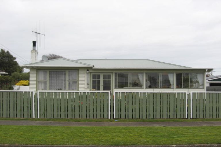 Photo of property in 55 Graham Street, Levin, 5510