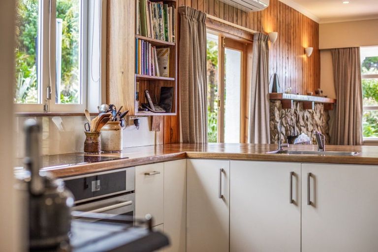 Photo of property in 158 Mangaone Road, Hautere, Otaki, 5582