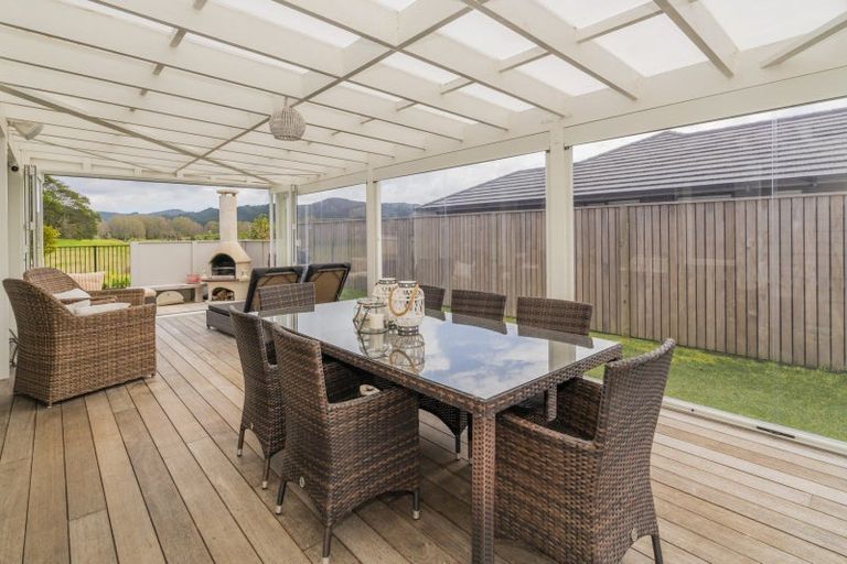 Photo of property in 5 Lady Jocelyn Place, Whitianga, 3510