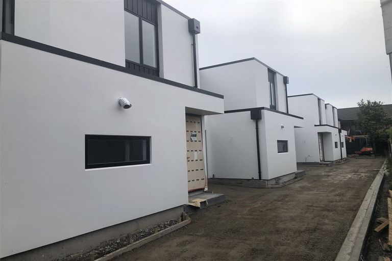Photo of property in 10 Bishop Street, Green Bay, Auckland, 0604