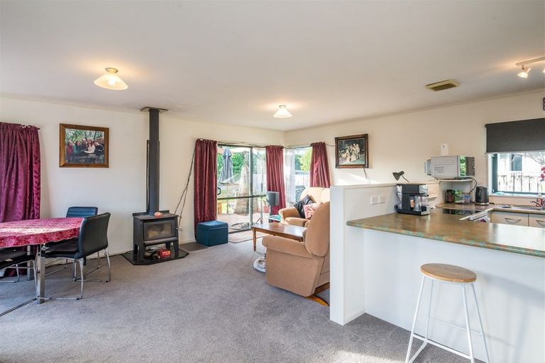 Photo of property in 3 Poneke Drive, Waikanae, 5036