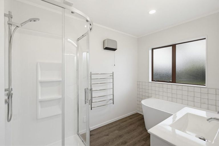 Photo of property in 4 Glen Loch Place, Paraparaumu, 5032