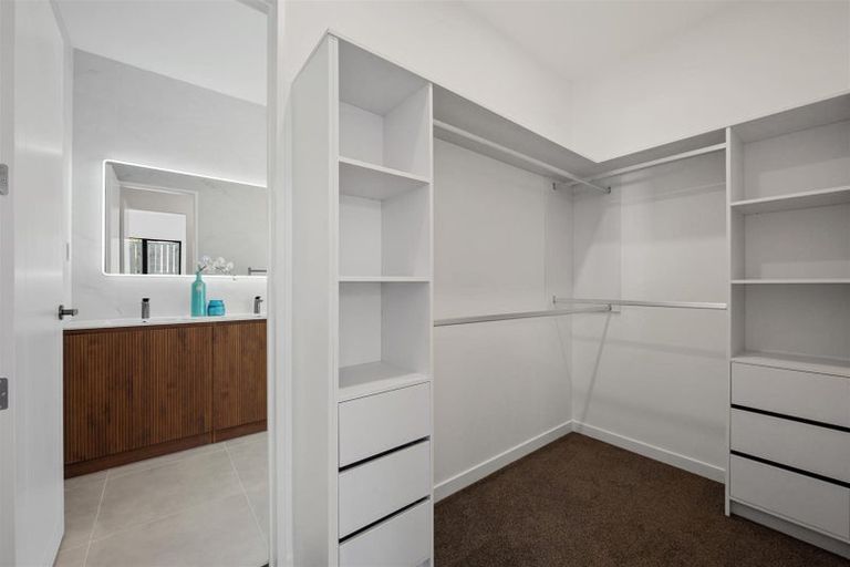 Photo of property in 52 Whakairo Crescent, Gulf Harbour, Whangaparaoa, 0930