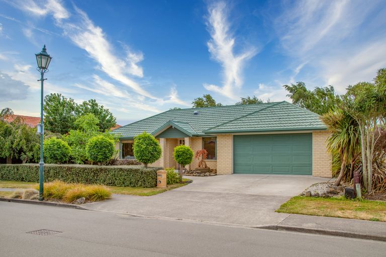 Photo of property in 92 Courtenay Drive, Kaiapoi, 7630