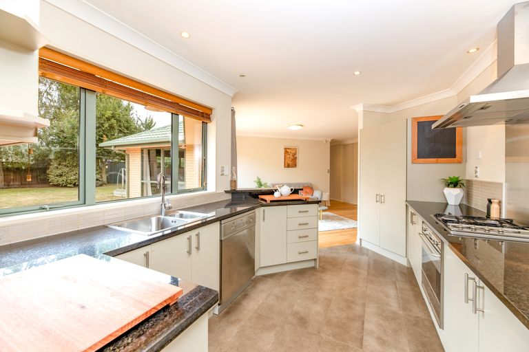 Photo of property in 92 Courtenay Drive, Kaiapoi, 7630