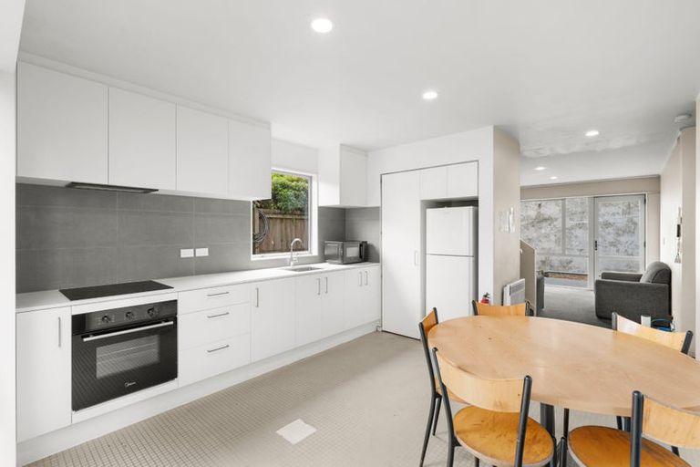 Photo of property in 2/340 Lincoln Road, Addington, Christchurch, 8024
