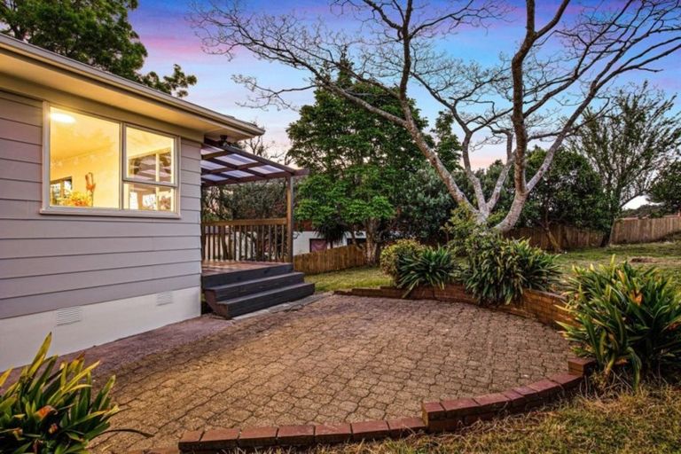 Photo of property in 263 Henderson Valley Road, Henderson, Auckland, 0612
