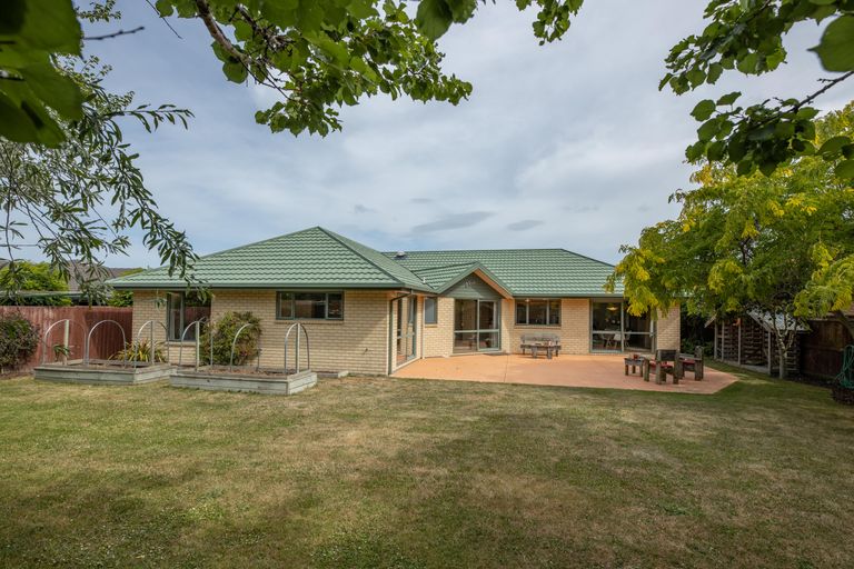 Photo of property in 92 Courtenay Drive, Kaiapoi, 7630