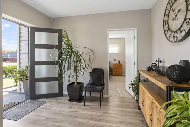 Photo of property in 121 Harbourside Drive, Karaka, Papakura, 2113