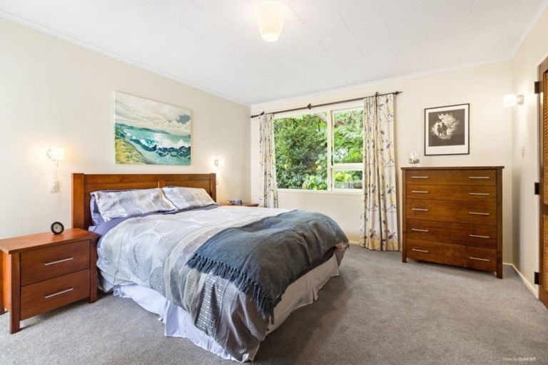 Photo of property in 1 Whitu Street, Khandallah, Wellington, 6035