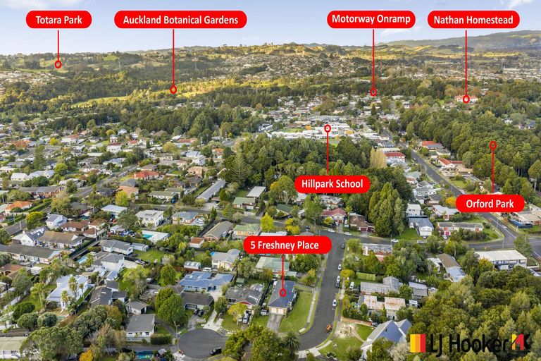 Photo of property in 5 Freshney Place, Hillpark, Auckland, 2102