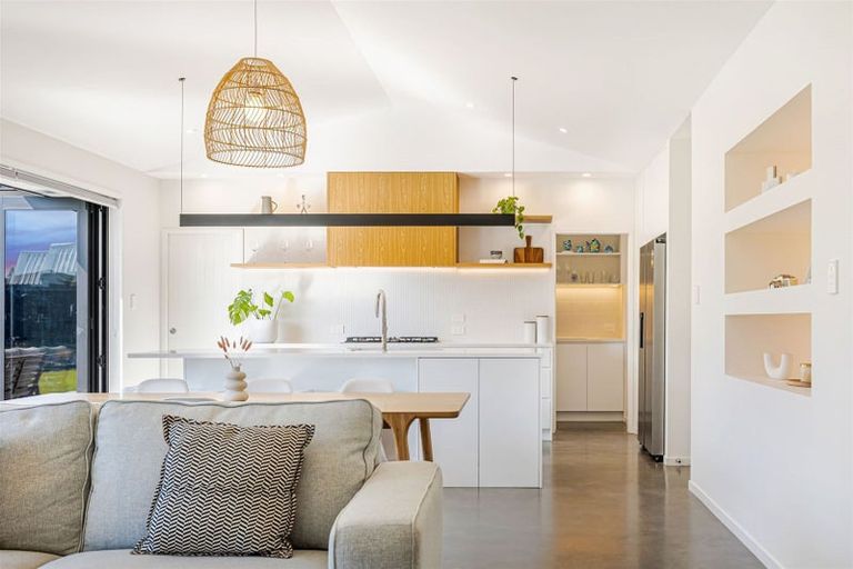 Photo of property in 5 Canoe Lane, Riverhead, 0820