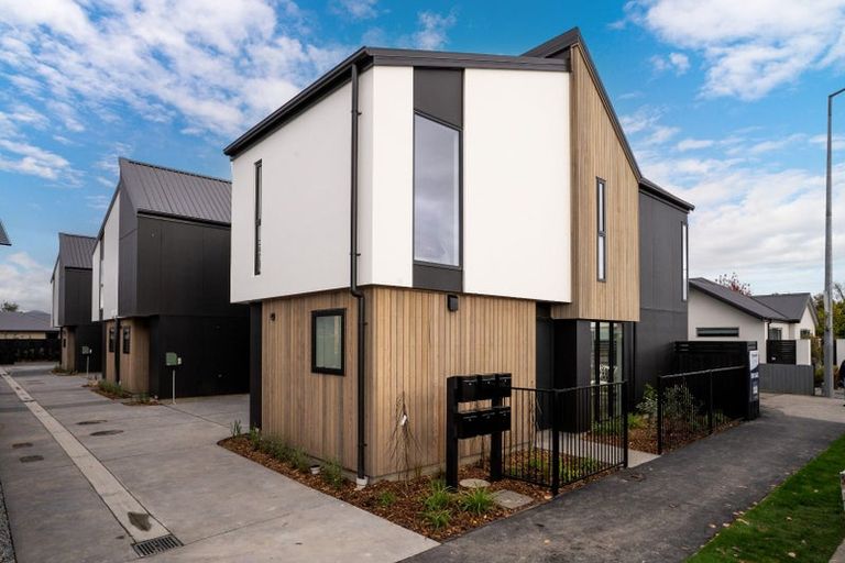 Photo of property in 1/38 Shirley Road, Shirley, Christchurch, 8013