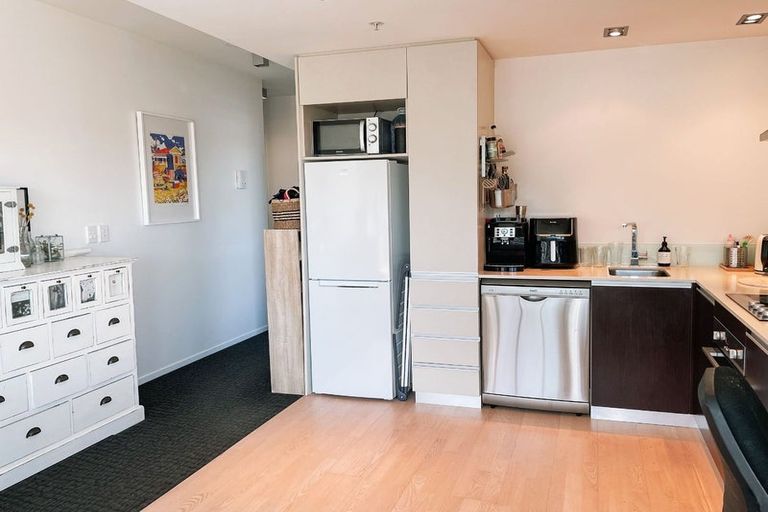 Photo of property in Revolucion Apartments, 205n/28 Torrens Terrace, Mount Cook, Wellington, 6011