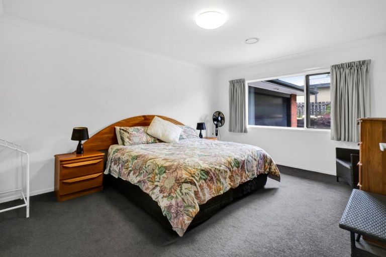 Photo of property in 17a Kauri Street, Inglewood, 4330
