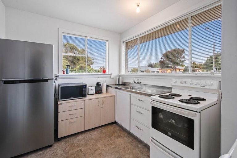 Photo of property in 2/61 Rochester Street, Linwood, Christchurch, 8062