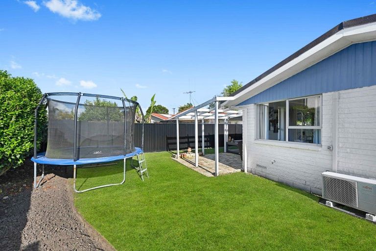 Photo of property in 2 Montana Place, Dinsdale, Hamilton, 3204