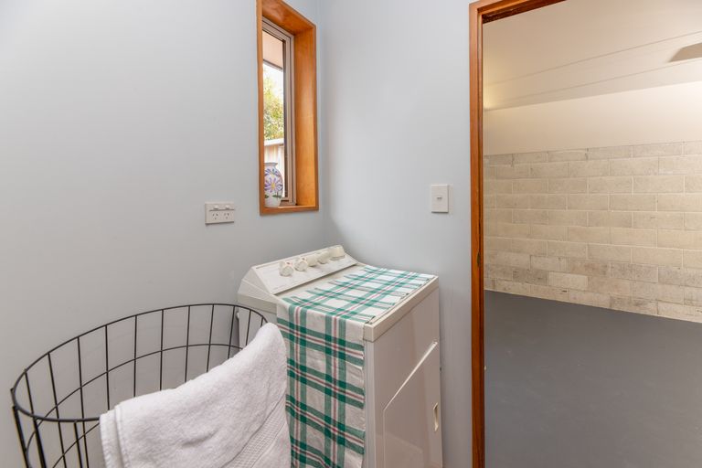 Photo of property in 2/48 Colwyn Street, Bryndwr, Christchurch, 8053