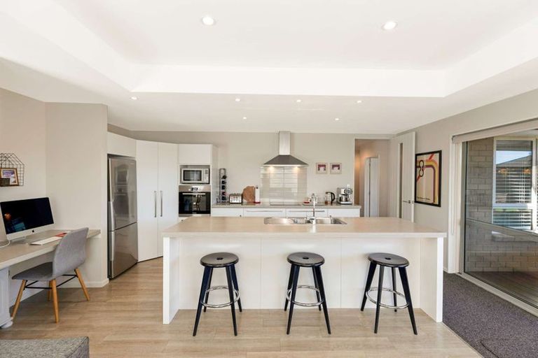 Photo of property in 73 Sequoia Way, Rangiora, 7400
