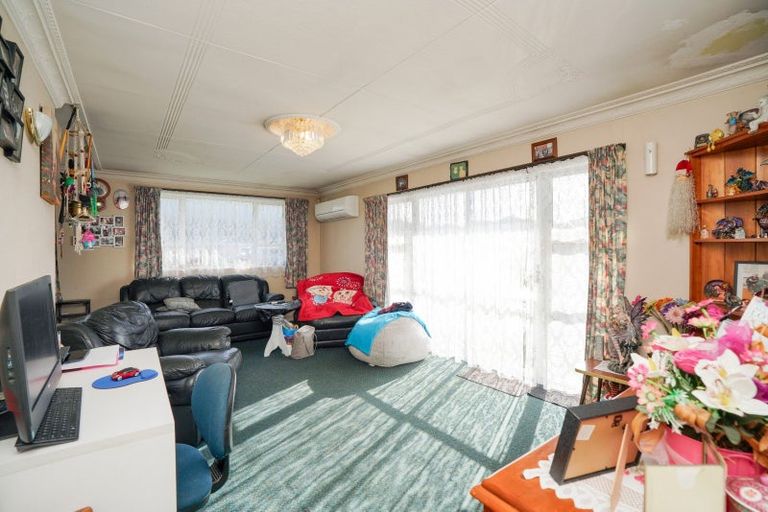 Photo of property in 72 Paisley Street, Kew, Invercargill, 9812