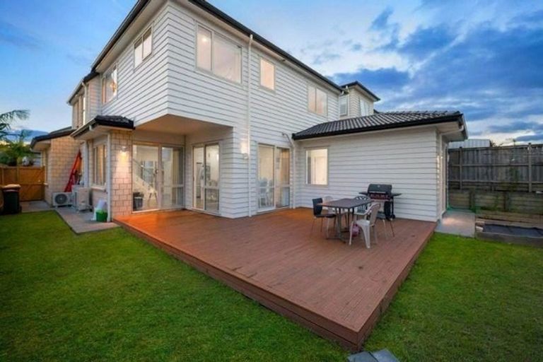 Photo of property in 3 Carrickdawson Drive, Flat Bush, Auckland, 2019