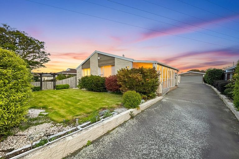Photo of property in 58 Denise Crescent, Hornby, Christchurch, 8042