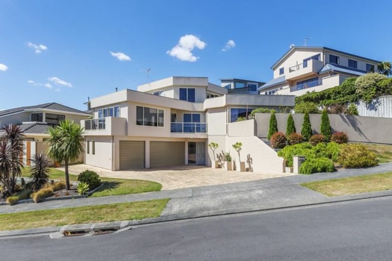 Photo of property in 30 The Masthead, Whitby, Porirua, 5024