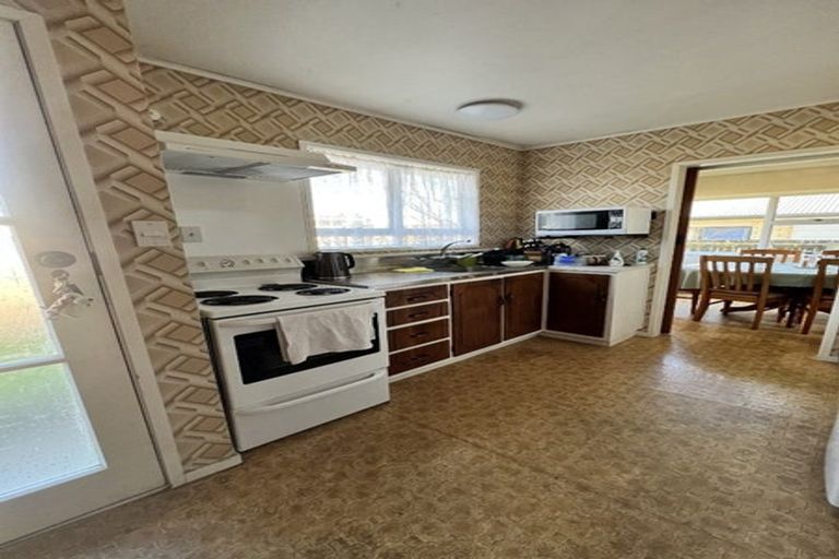 Photo of property in 14 Krippner Place, Dinsdale, Hamilton, 3204