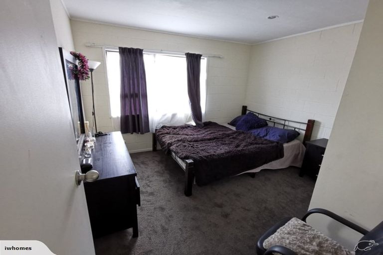 Photo of property in 3/6 Craigbank Avenue, New Lynn, Auckland, 0600