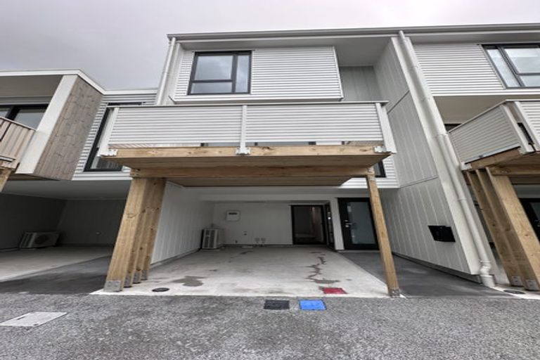 Photo of property in 32 Houhere Street, Paraparaumu, 5032