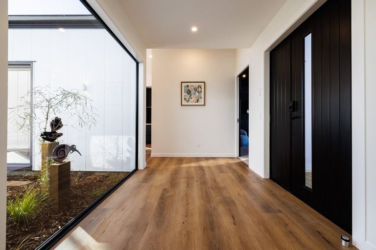 Photo of property in 13 Aarts Place, One Tree Point, 0118