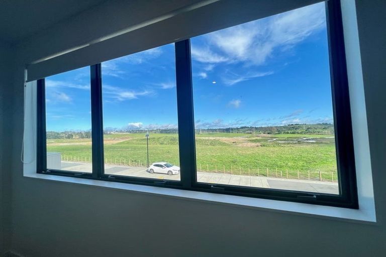 Photo of property in 96 Tarapuka Road, Westgate, Auckland, 0814