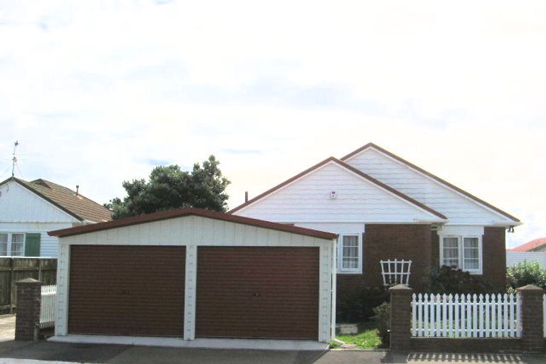 Photo of property in 10 Wayside, Miramar, Wellington, 6022