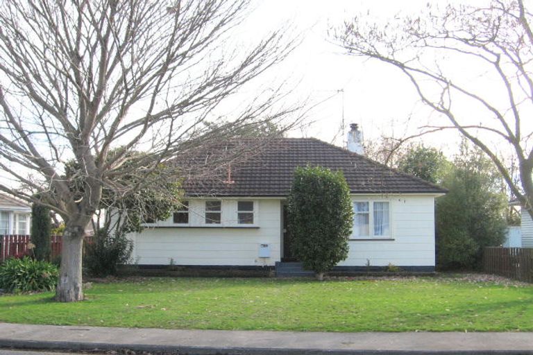 Photo of property in 1027 Hood Street, Mayfair, Hastings, 4122