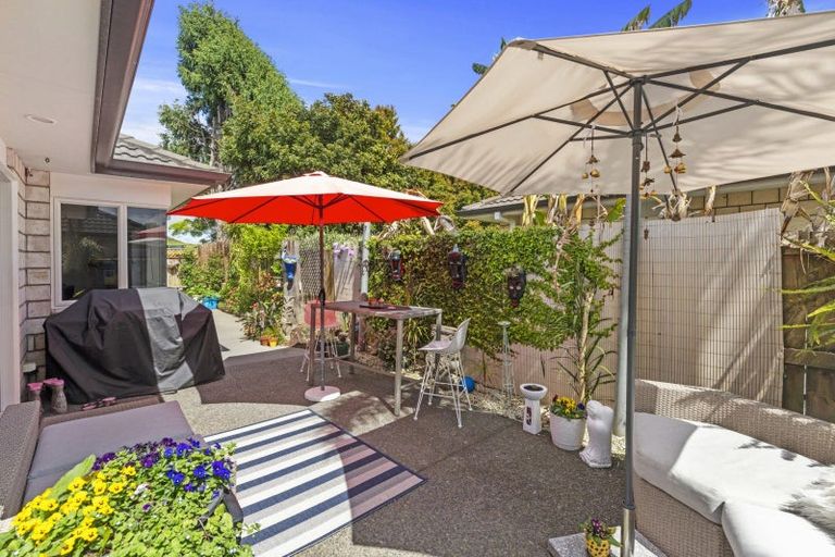 Photo of property in 41 Matene Place, Papamoa Beach, Papamoa, 3118