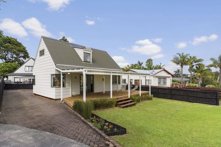 Photo of property in 2/9 Wharf Road, Te Atatu Peninsula, Auckland, 0610